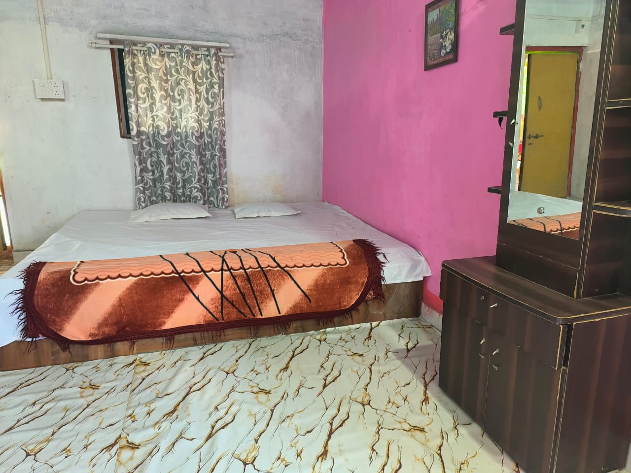 Family room 9